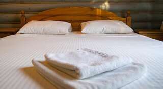 Гостиница Eco Park Hotel Шахты Улучшенный двухместный номер с 2 отдельными кроватями и видом на сад-10